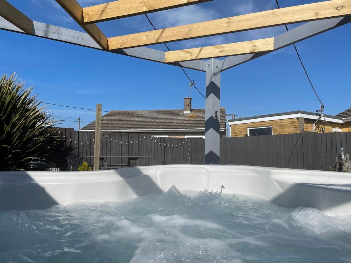 Dog Friendly Cottage 2 Mins To Beach With Hot Tub And Zappi Ev Lessingham Dış mekan fotoğraf
